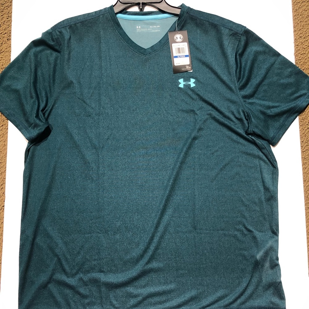 Under Armour Men’s Loose Heat Gear Tee (XL)